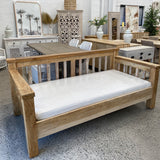 Manchu Daybed